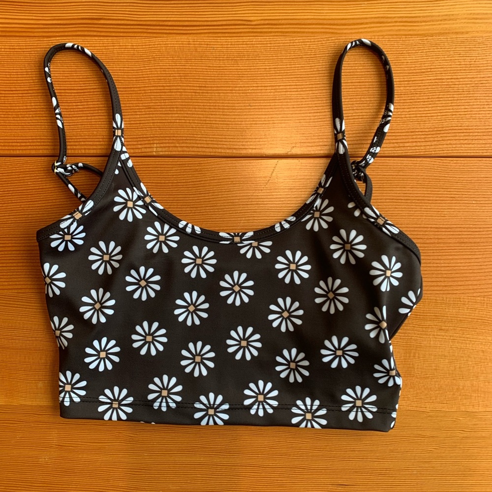 Beach Riot NWT crop